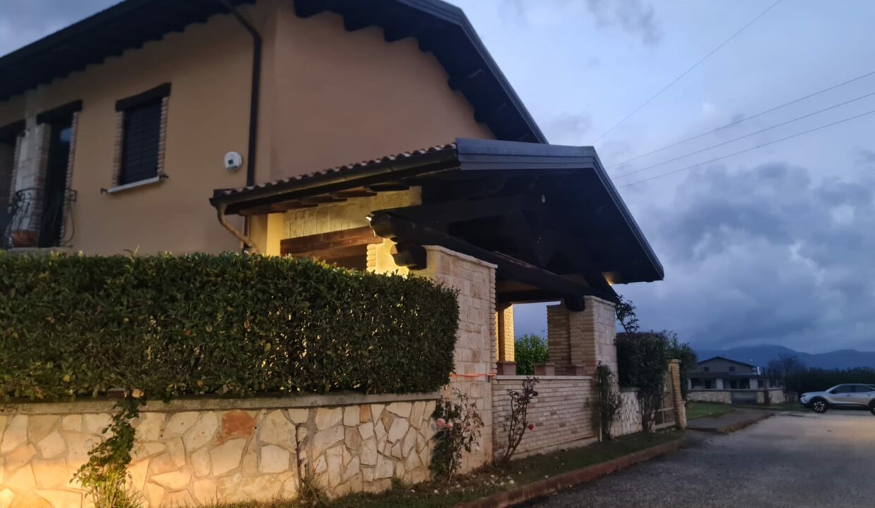 ESTERNA
